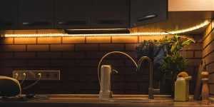 LED strip dimbaar met controller voor regelbare helderheid en kleurtemperatuur instelling